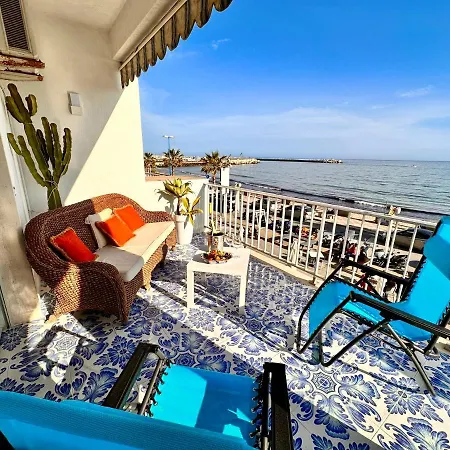 Apartment La Terrazza Sul Mare *
